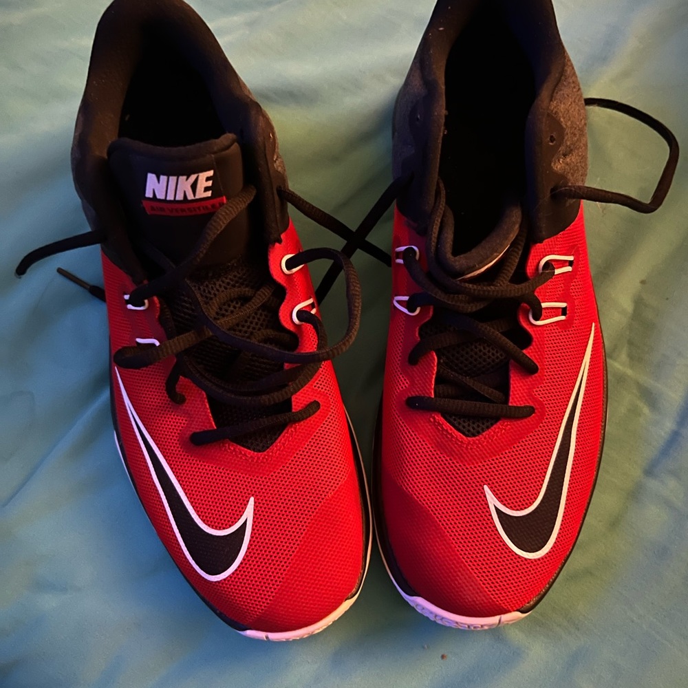 Basketball shoes!  Tired on Only.   Size 11.  Runs small for men.  Size 10
